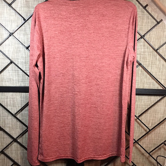 GENTLY USED PATAGONIA XS LIGHT WEIGHT RED SHIRT BOYS - Picture 5 of 5